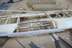 The lower spar gets similar reinforcement